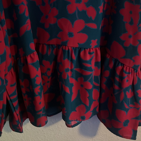 Babydoll Peplum Floral Top - Picture 4 of 6